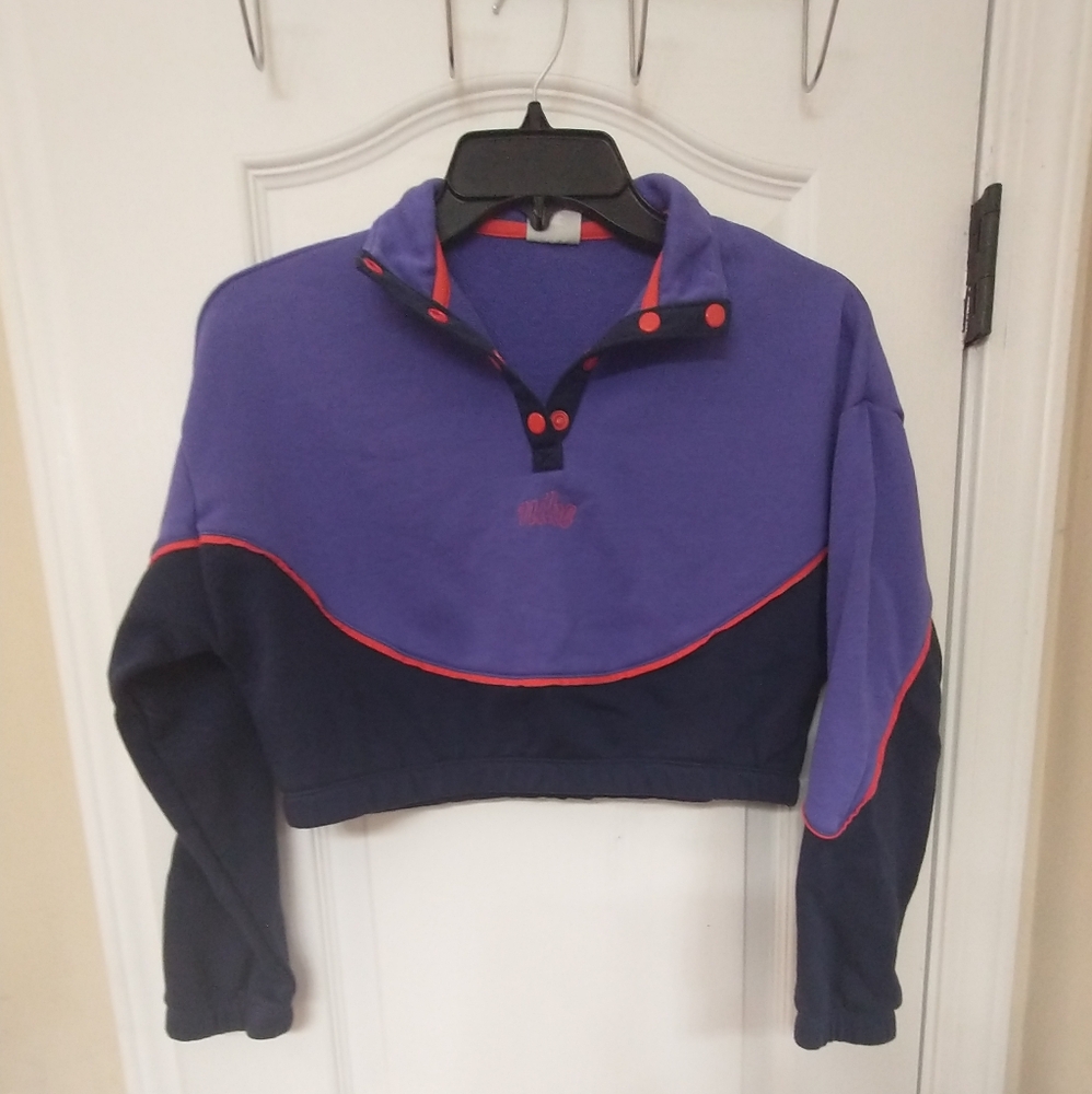 Nike Purple and Navy Cropped Sweatshirt with Red Snap Closure